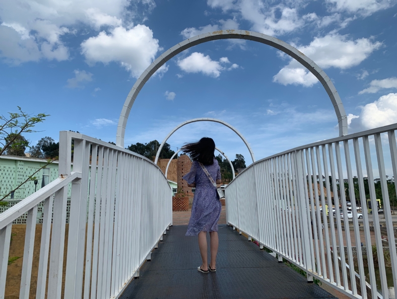 山海的第三张照片--峨山闪婚服务中心